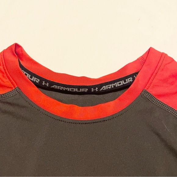 Under Armour Shirt Youth Large Heatgear Fitted Tshirt - Picture 4 of 16